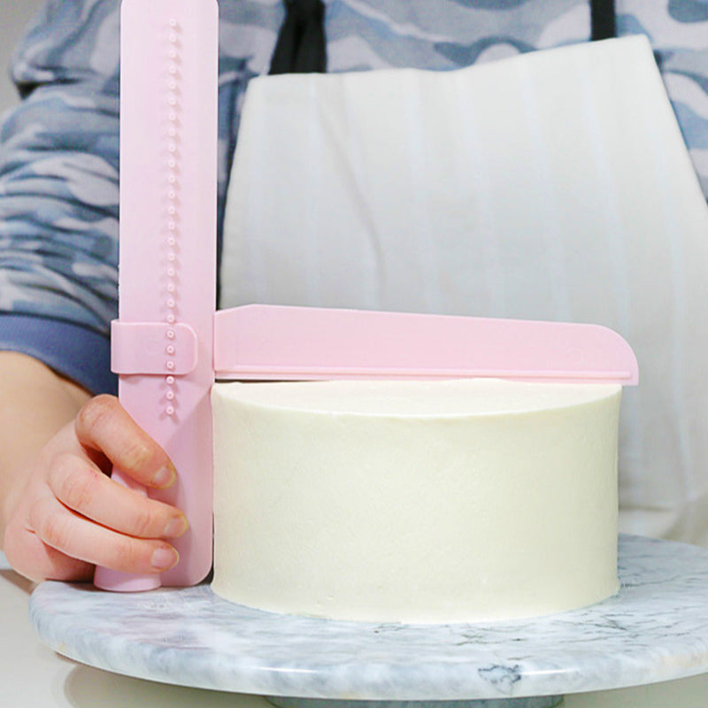 Adjustable Height Cake Scraper - Makes Cakes Look Great!